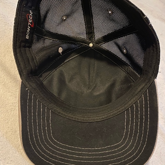 Bowtech Hat - Picture 3 of 3